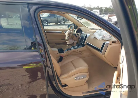 2017 Porsche Cayenne Platinum Edition z USA, uszkodzony, nr VIN WP1AA2A22HKA82308